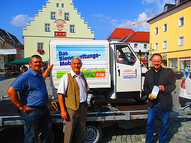 APE-Bienenrettungsmobil in Deggendorf