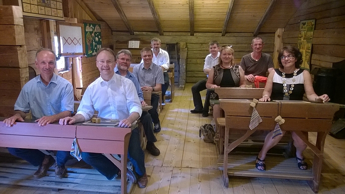 Bezirksvorstand der ÖDP Niederbayern drückt die Schulbank...